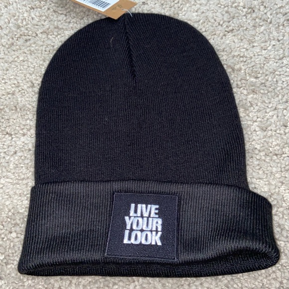 Beanie - Picture 1 of 4